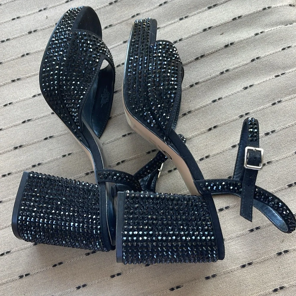 Beaded platform sandals by Mix NO. 6. Size 8 1/2 medium